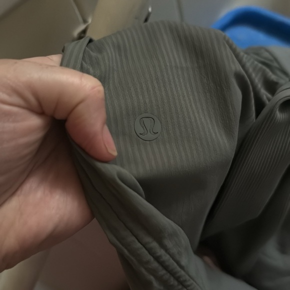 Lululemon Beyond the Studio Crop
Grey Sage Athletic Pants Size 6 - Picture 13 of 13